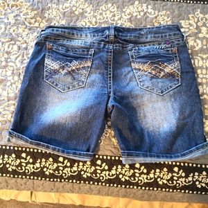 Juniors Wallflower Jean Shorts